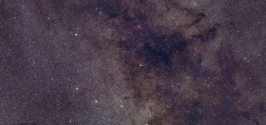 V615 Vul in the rich field of the summer Milky Way.